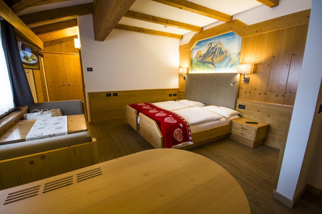 Hotel Cirelle Suite & Spa Canazei Eksteriør billede