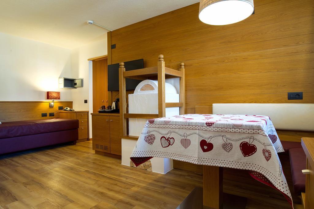 Hotel Cirelle Suite & Spa Canazei Eksteriør billede