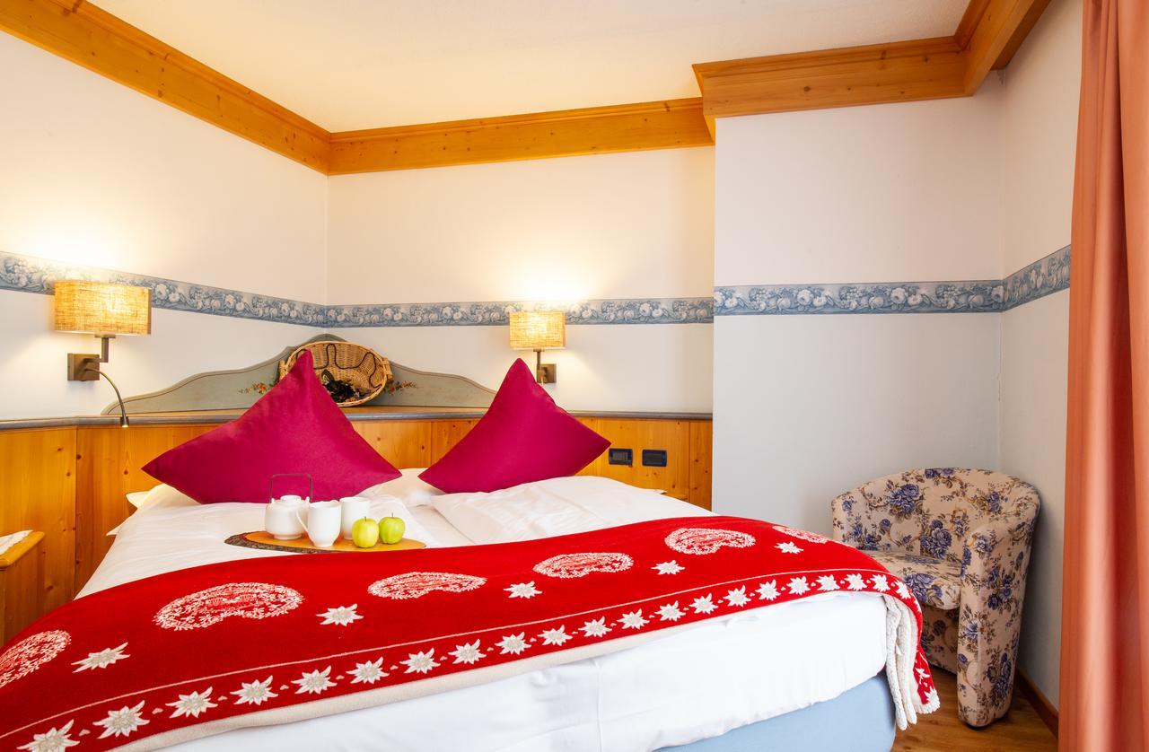 Hotel Cirelle Suite & Spa Canazei Eksteriør billede